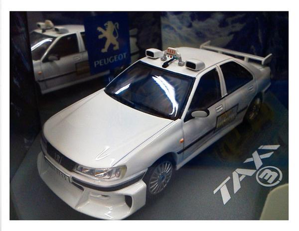 大量3 アオシマ 映画 TAXI ③ 1/43 プジョー406 ストリート 新品