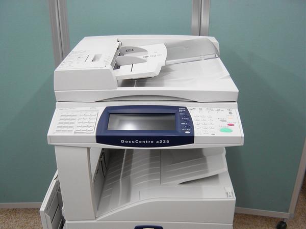 超綺麗な富士ゼロックスモノクロ複合機 DCa235 (コピー/FAX)(富士