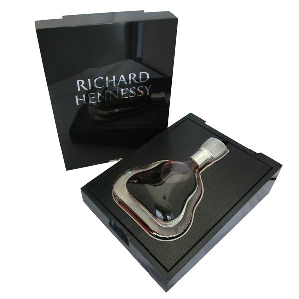 ヘネシーリーシャル新型 ヘネシー リシャール UG2022 700ml