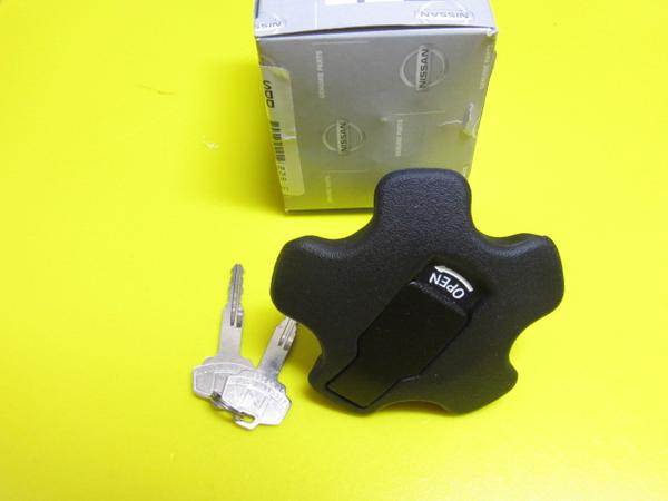 フェアレディZ S130　S130Z用フューエルリッド 給油キャップ