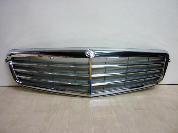 美品 ベンツ Cクラス W204 純正 フロント グリル (t056799)