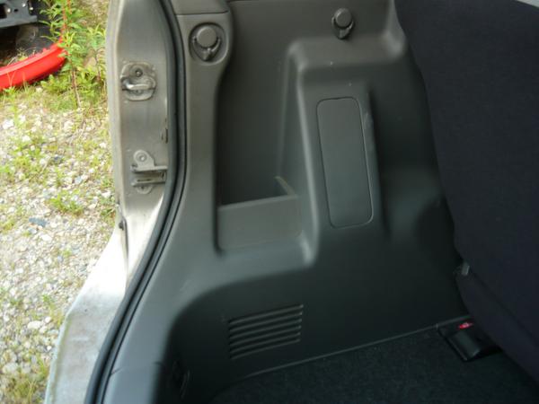 ◆【発払】30 キューブ ライダー BZ11 左リアタイヤハウス内張り