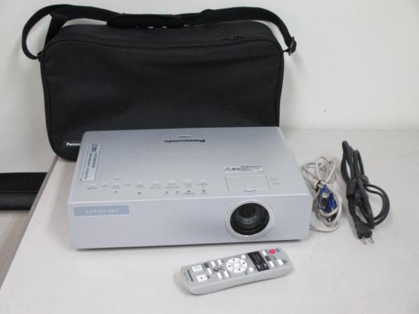 ☆Panasonic☆プロジェクタ☆PT-LB75NT リモコン付 649H 05137