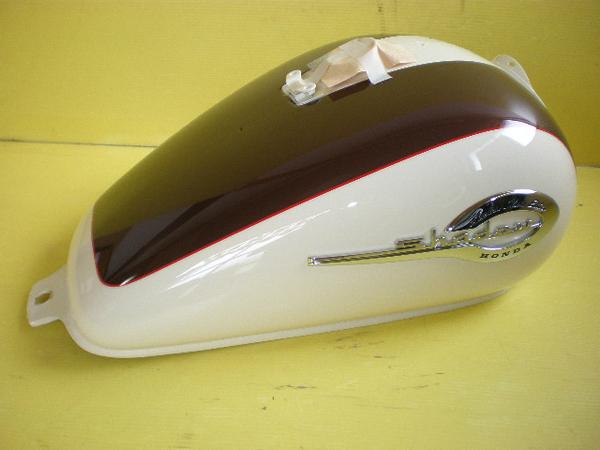 【未使用】ホンダシャドウ750純正ガソリンタンク【希少】