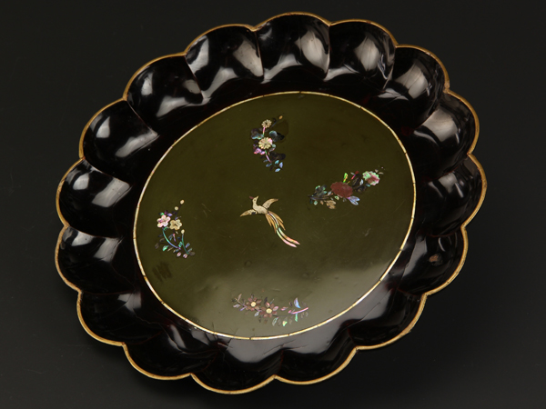 【流】古美術品 時代 漆塗螺鈿細工鳳凰図菓子盆 箱付EM373