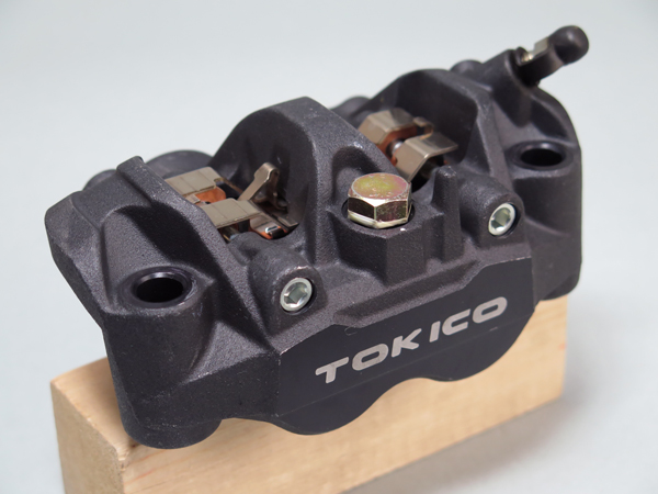 CBR1000RR SC59 純正フロントキャリパー！15H0206 ①