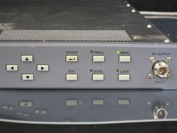 KVM ADA8200 BEHRINGER 8ch over IP ⁄ ADATコンバーター | DIGITAL