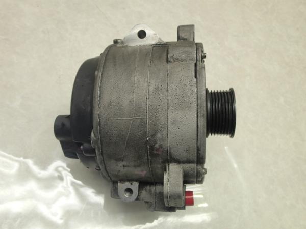 A644 ポルシェ 955 カイエン ターボ 50 オルタネーター