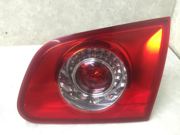 A646 3CAXX パサート ヴァリアント 右テールランプ 内側