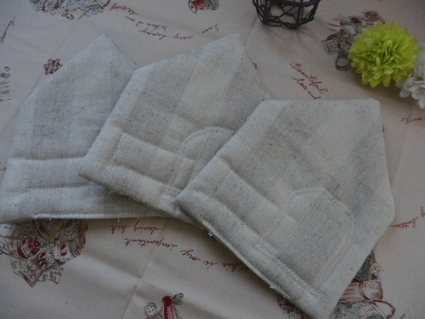 ハンドメイド*コースター　おうち 青＋茶　3枚セット　656_2