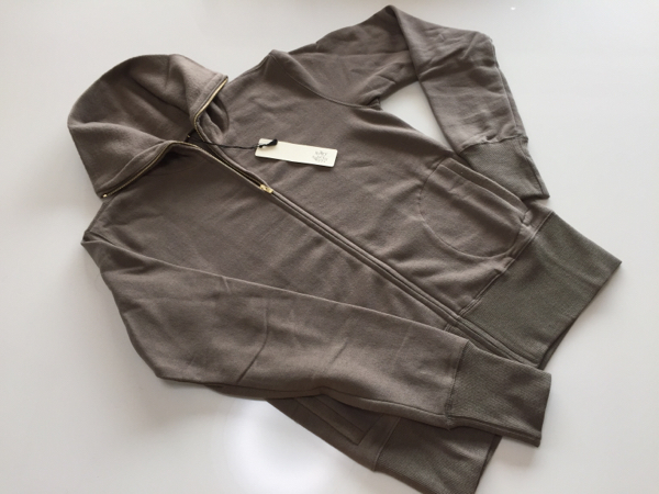 ヨギーサンクチュアリ★ハイネックジャケット★カーキブラウン