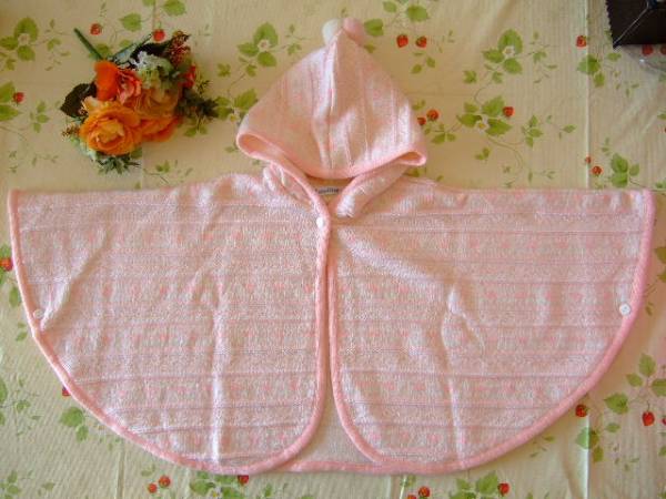 １回着 超美品ファミリア ニットケープコート新生児～９０ピンク