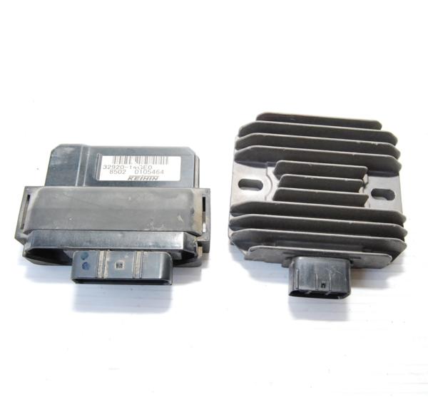 スカイウェイブ 250 CJ43A 実動 CDI 14GE レギュレータ O1 (224)