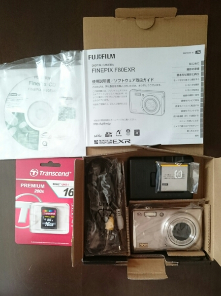 FUJIFILM FINE PIX F80EXR フジ デジカメ 中古美品_2