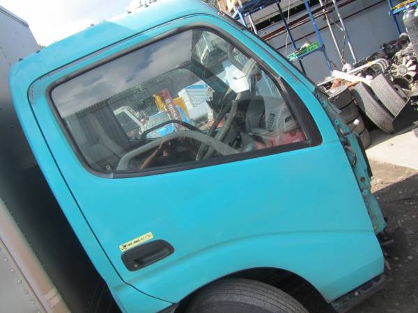 ダイナ デュトロ ドア 右側 運転席側 ヒンジ付 KK-XZU301　51013-3　