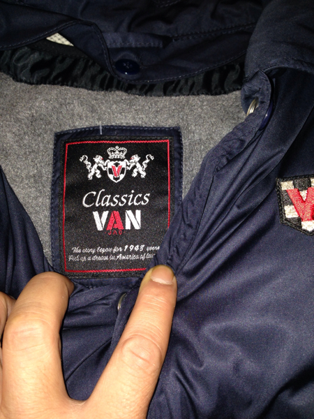 VANのコーチジャケット