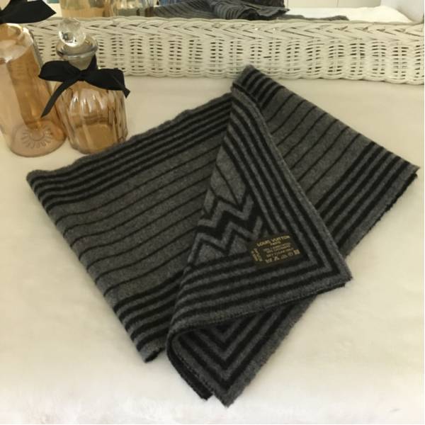 ルイヴィトン■未使用ネイティヴマフラー■未使用他にも出品