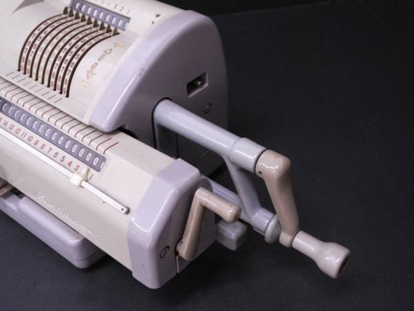 ◇昭和アンティーク Tiger Calculator タイガー手動式計算器