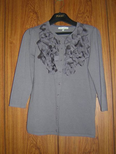 ローラアシュレイ 花びらパーツ付カーディガン 検foxey