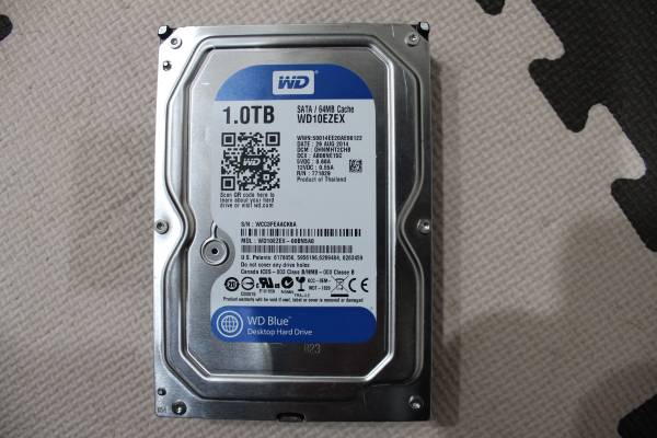 新古品！ほぼ未使用！3.5 Serial ATA 1TB！