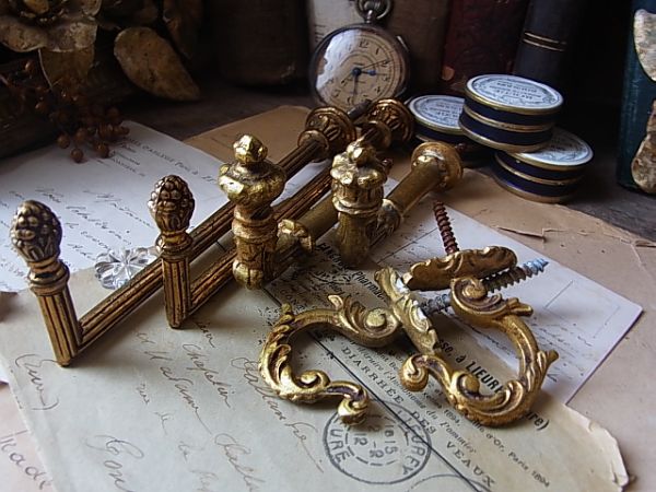 (仏) ヴィンテージ 素敵な装飾フック 4種6本セット ディスプレイ