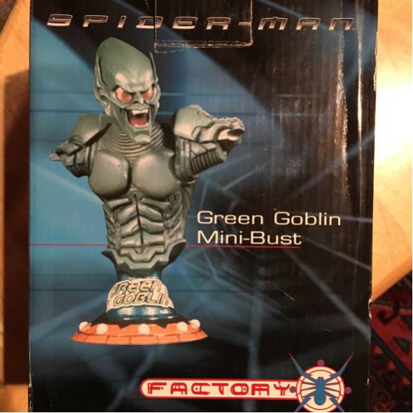 スパイダーマン グリーンゴブリンスタチュー 限定品