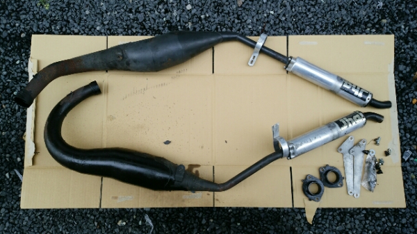 NSR250 JHAチャンバー MC18 MC18 88？89？NSR250R Jhaチャンバー 左は