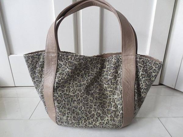 ◆バーニーズニューヨーク　スタッズ装飾トートバック　美品◆