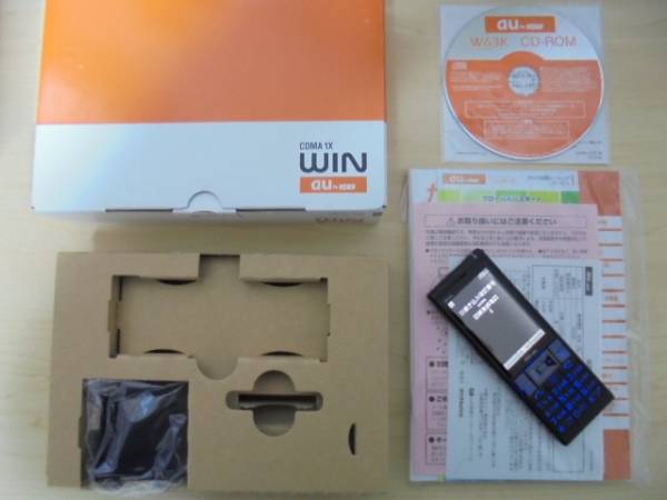 即決12800円 新品同様! W63K ブラック 白ロム※ICロッククリア済