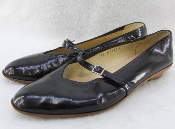 フェラガモエナメル フラットシューズ パンプス　7 1/2 ＊24991