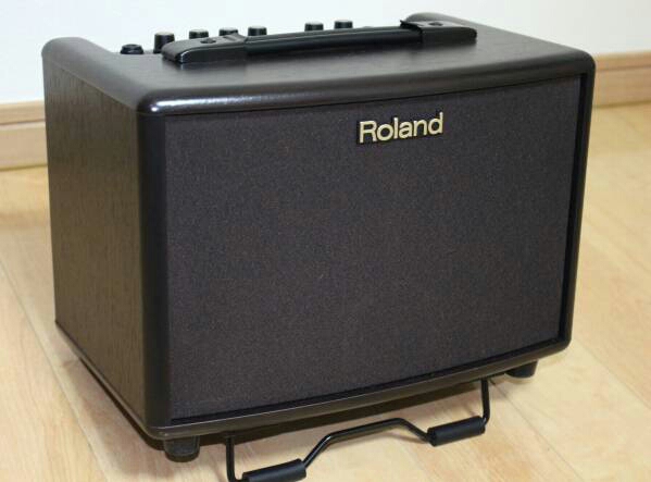 ほぼ新品 Roland AC-33-RW アコースティックアンプ Roland AC-33