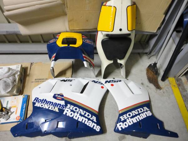 ＮＳＲ５０/８０　ロスマンズ　カウルセット