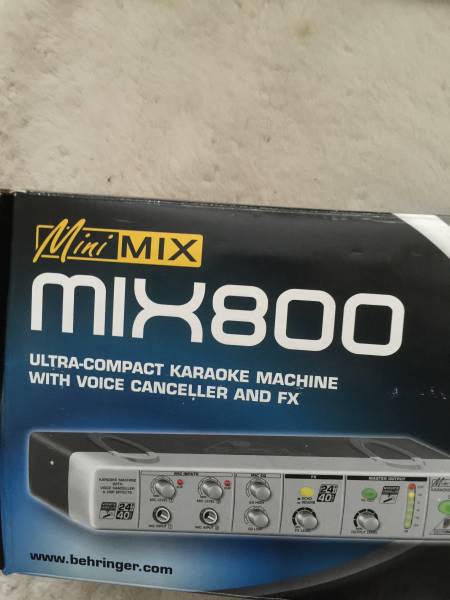 BEHRINGER-MIX800です。 全て揃っています！！