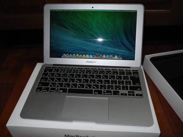 Macbook Air 11インチ 2014 (i7 1.7GHz 8GB 256GB)中古 A1465 MacBook