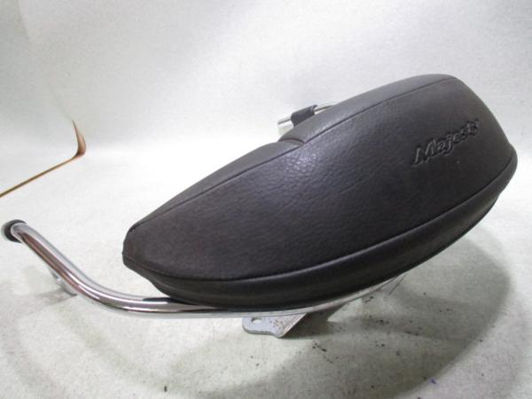 6即決!マジェスティ250C用バックレスト0212 純正.SG03J.切れ無