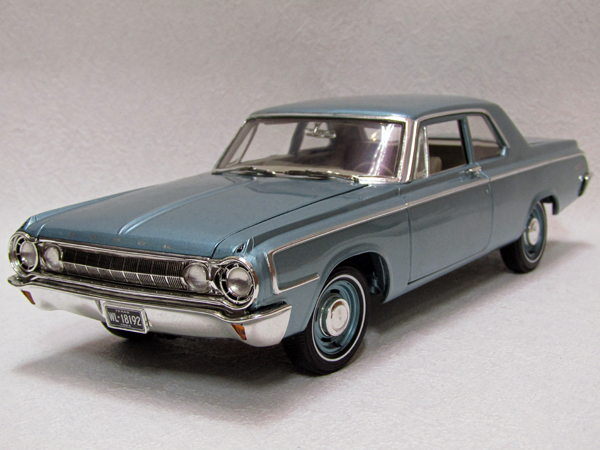 【中古・美品】ハイウェイ61　 1/18 ダッジ 330 シルバーブルー