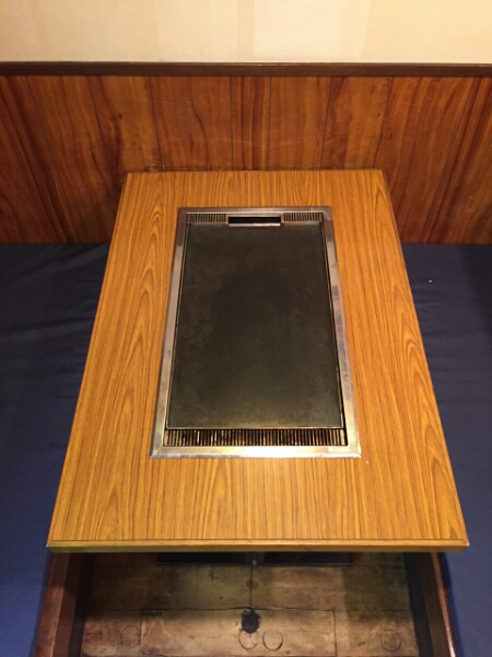 鉄板焼きテーブル　中古　ＬＰガス用　カス受けなし