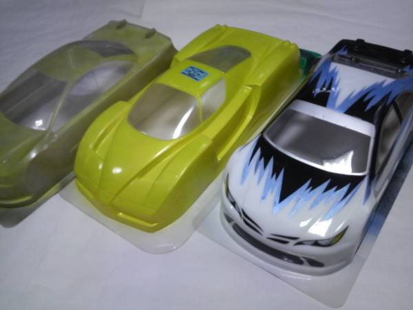 ラジコンボディ 塗装不要！Carismaのハイ 警告灯付き 1／10 Gr.C