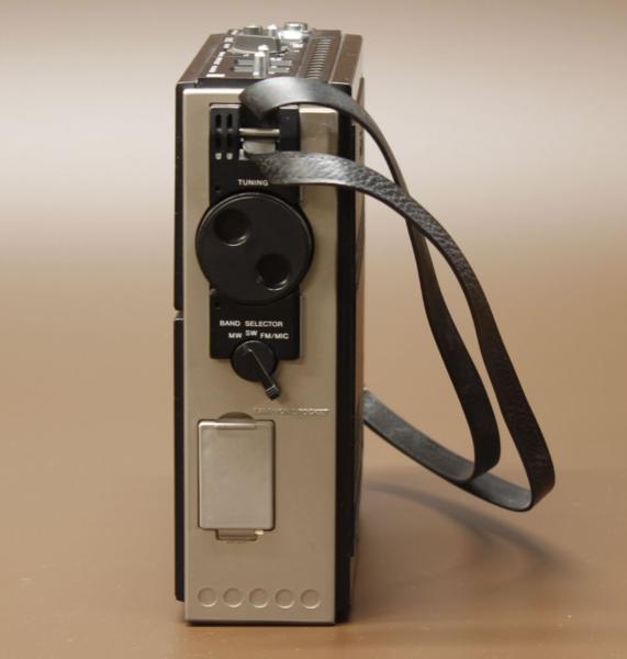 動作品 SONY FM-MW-SW 3バンドラジオ スカイセンサー ICF-5500 【公式