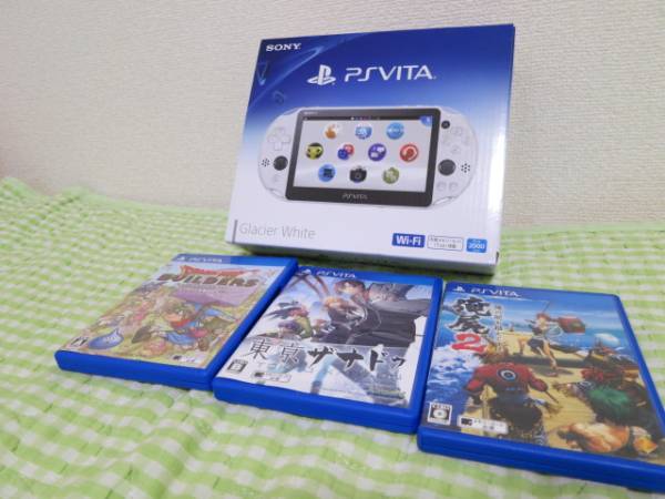 【64GBメモカ＋ソフト付】PS VITA本体＋ドラクエビルダーズ