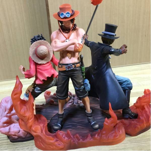 美品開封済みワンピースフィギア！エースサボルフィ3点セット！ 美