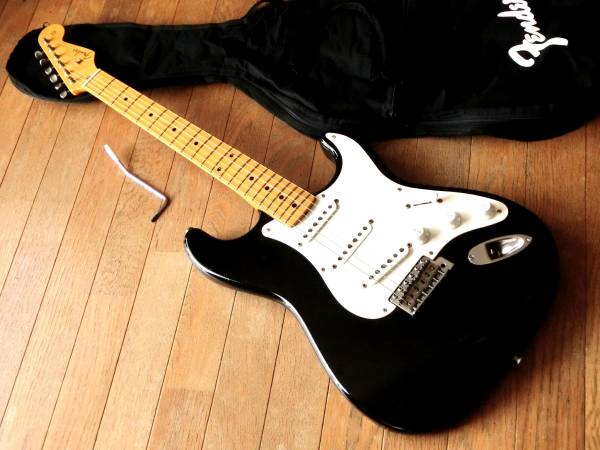 即決あり Fender フェンダージャパン製ストラトキャスターギター