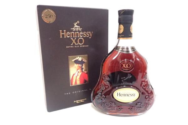 売上 日本 未開栓☆ヘネシー XO 黒キャップ 250周年記念 700ml 箱付