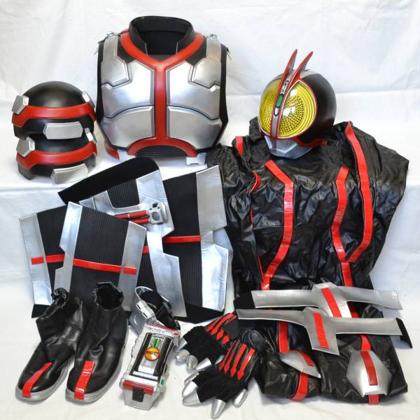 仮面ライダーファイズ 1/1アトラクマスク 仮面ライダー555 ファイズ 1/1マスク全身一式 アトラク レプリカ(仮面