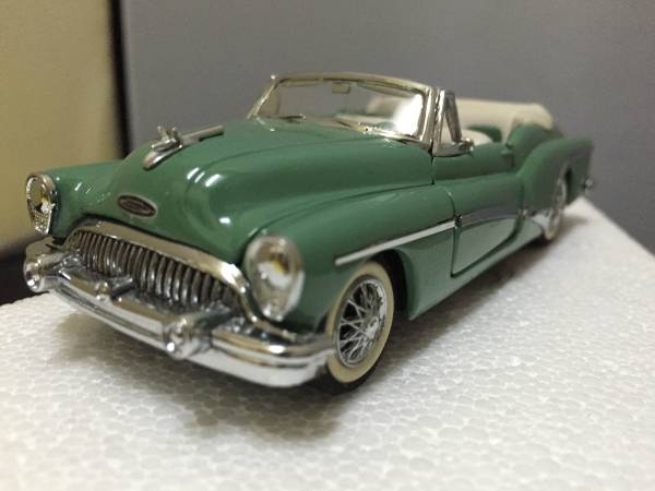 新品 FRANKLIN MINT 1953 BUICK SKYLARK CONVERTIBLE 1/43