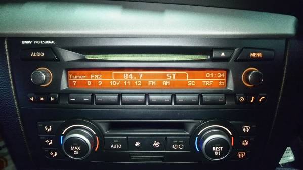 カーオーディオ BMW 116i 1シリーズ e87 05年 純正 カーオーディオ