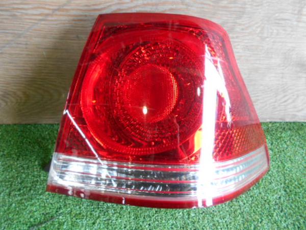 トヨタ　クラウンGSR180　右テールライト※J000462C