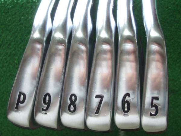 k◆　日本仕様　タイトリスト　714CB　DGS200　6本セット