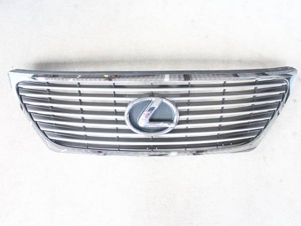 レクサス LS460 フロントグリル エンブレム 中古 □レクサスLS460(L