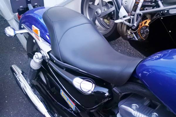 スポーツスターXL883 モーターステージ シート美品 送料無料